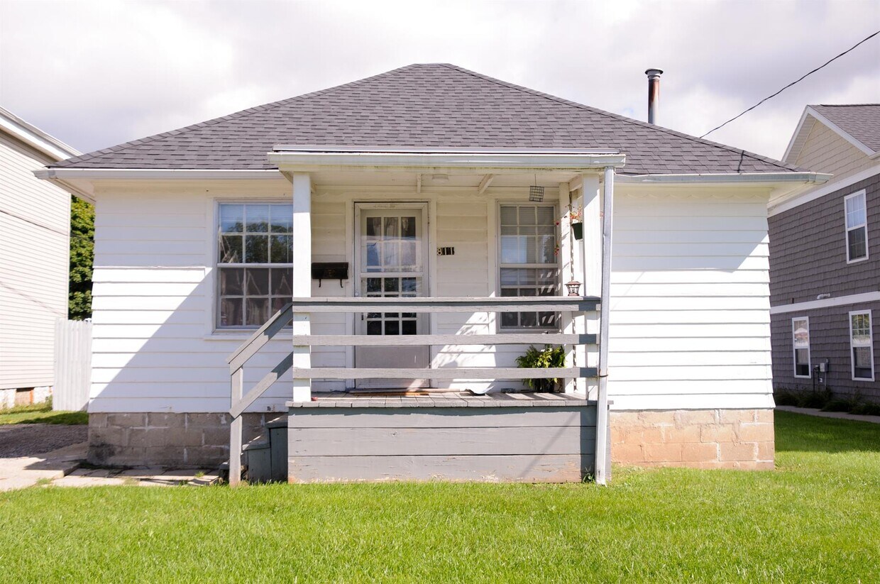 Foto principal - 811 Pleasant St