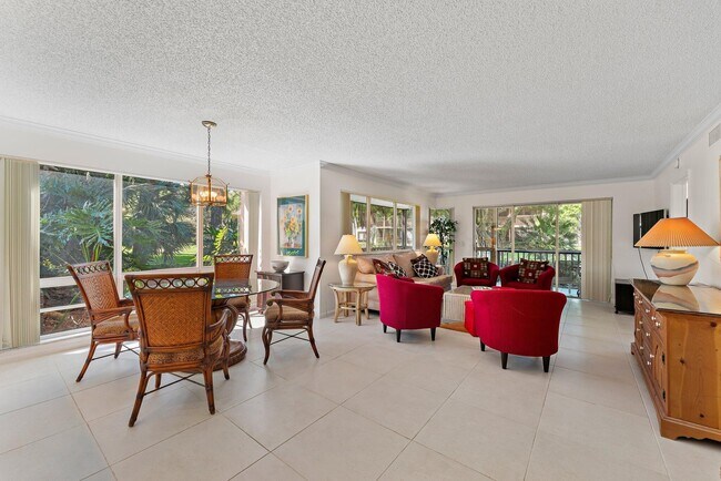Building Photo - 527 Brackenwood Pl