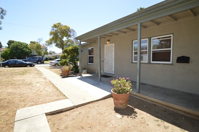 Building Photo - 2409 Schoolside Ave