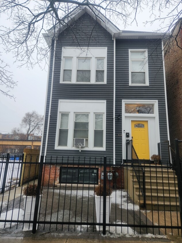 Primary Photo - 4126 S Calumet Ave