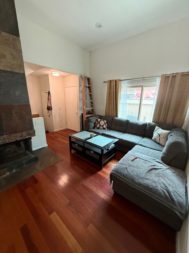 Foto del edificio - 27609 Nugget Dr