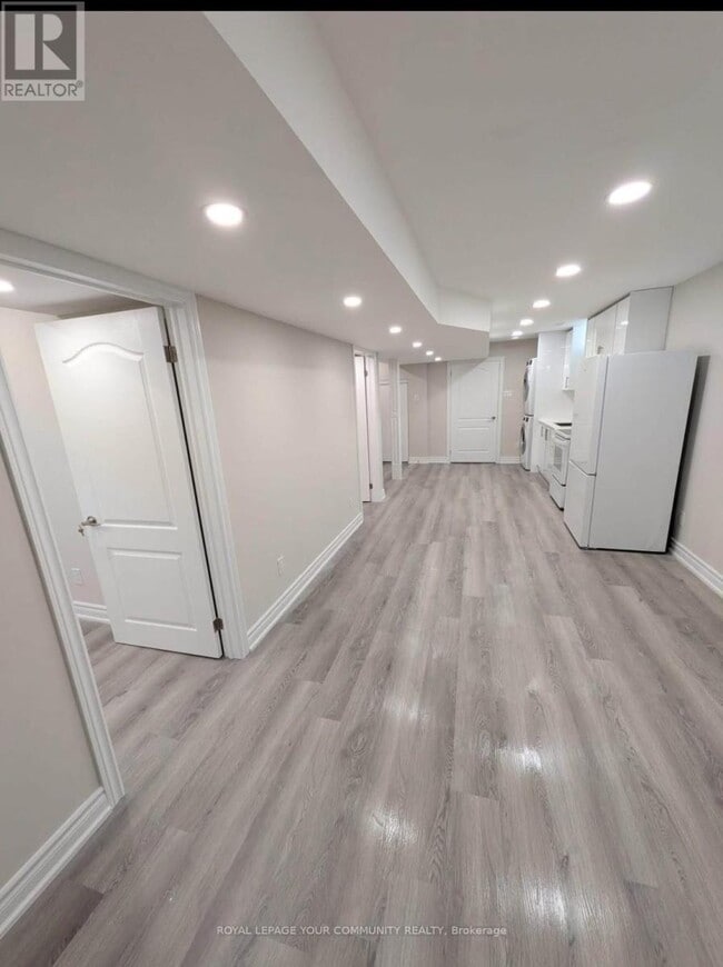 Building Photo - 102 Kentledge Ave