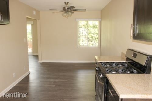 Building Photo - 659 E Queen St