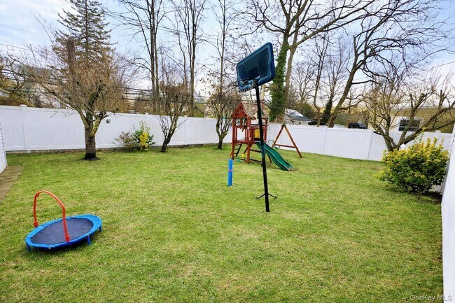 Foto del edificio - 2345 Lancaster Ave