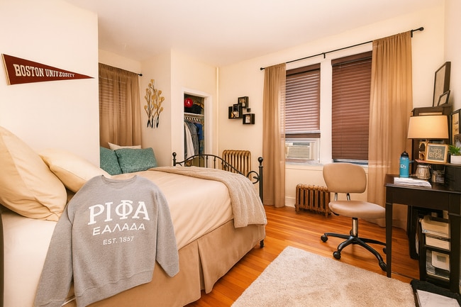 Building Photo - 60 Egmont St