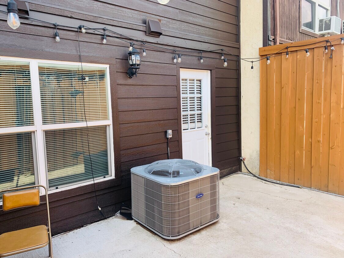Photo - 240 Rolling Hills Pl (Lancaster, TX)
