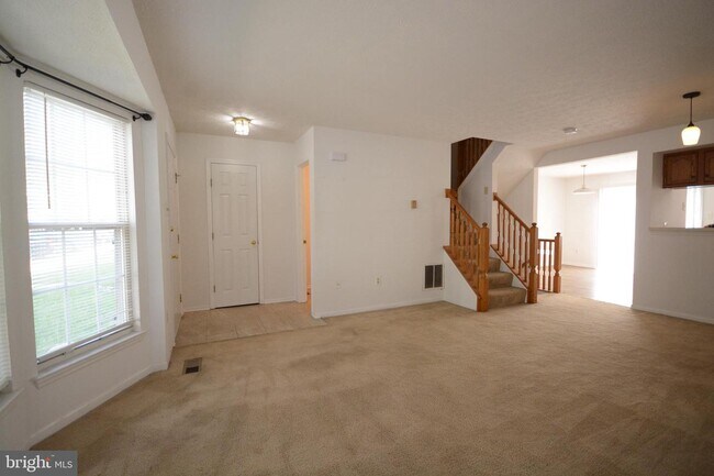 Foto del edificio - 526 Sugarbush Cir