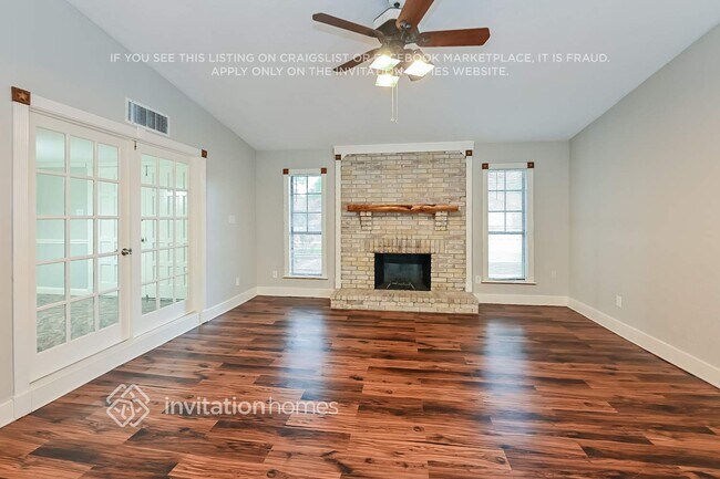 Foto del edificio - 2806 Killdeer Ln