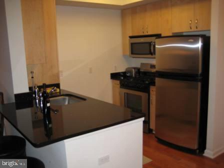 Primary Photo - 440 L St NW