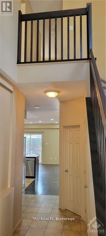 Building Photo - 110 Potts Private