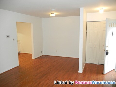 Building Photo - 9090 Moonshine Holw