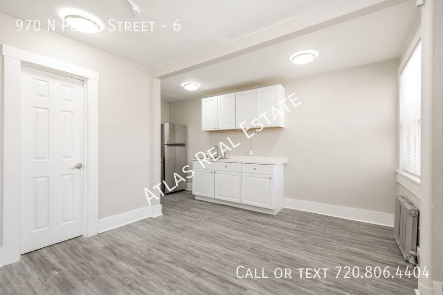 Primary Photo - **NEWLY RENOVATED!!!Beautiful Victorian St...