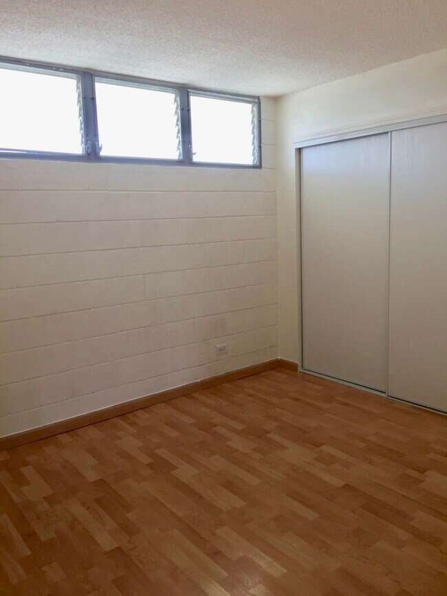 Building Photo - 5210 Likini St