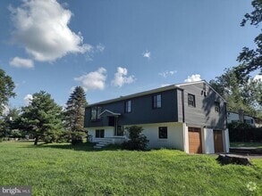 Building Photo - 64 Bogle Dr