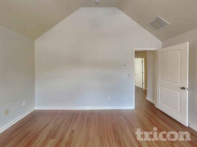 Building Photo - 217 Adeline Ln