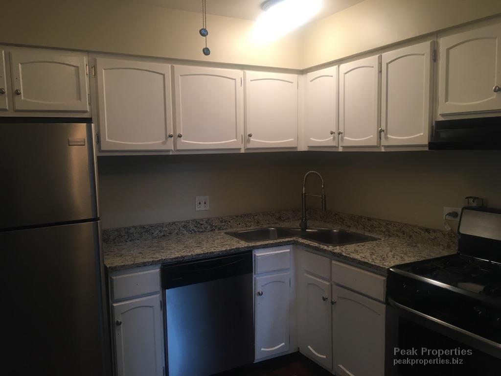 Foto principal - 42 S Shaddle Ave
