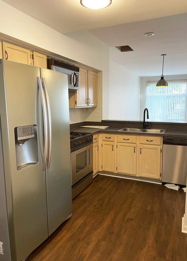 Building Photo - 8122 Ripple Ridge