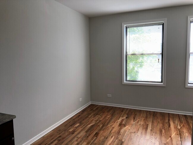 Foto del edificio - 7606 N Paulina St