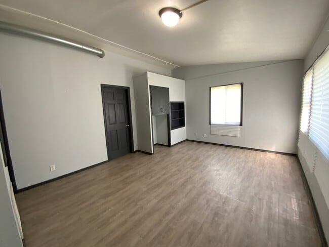 Foto del edificio - 411 N Beard St