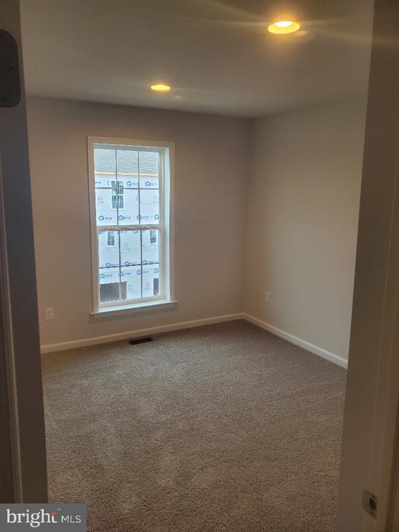 Building Photo - 3094 Egreton Rd