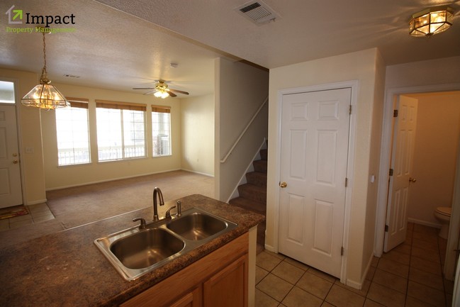 Building Photo - 16071 E Geddes Dr