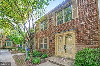 Building Photo - 2131 Kings Mill Ct