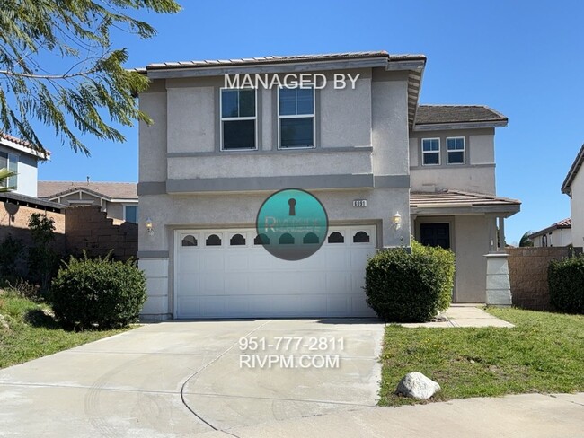 Building Photo - BEAUTIFULLY RENOVATED HOME IN SIERRA LAKES...