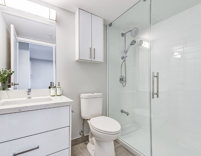 Building Photo - Elora