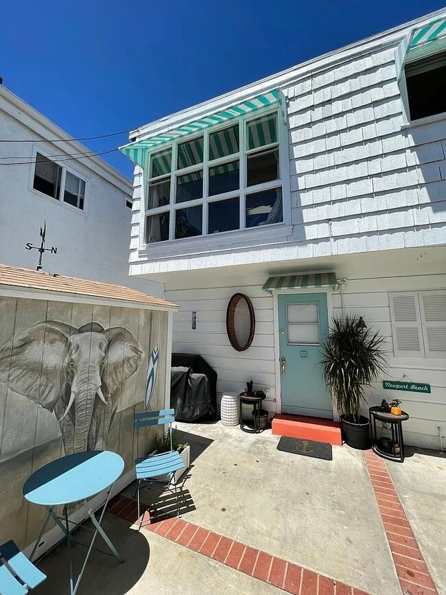 Photo - 303 34th St (Newport Beach, CA) Apartment