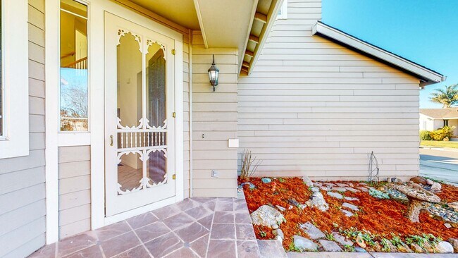 Foto del edificio - Coming Soon! Bright and Beautiful 4 bedroo...