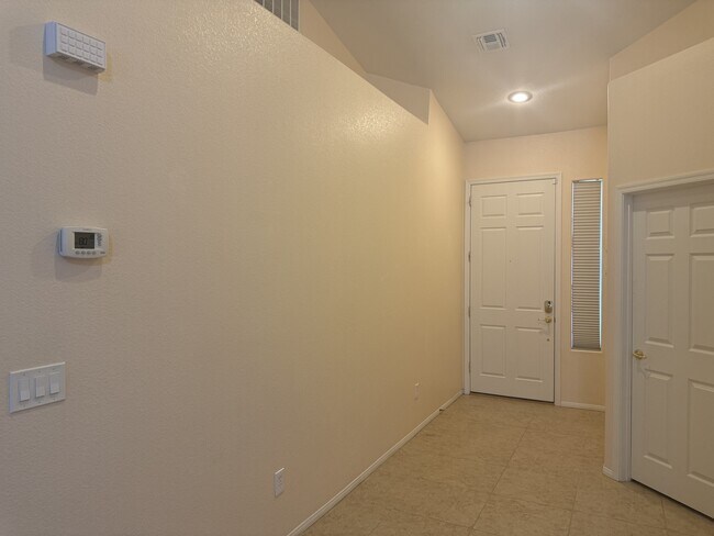 Building Photo - 9256 Blue Flax Pl