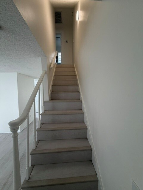 Foto del edificio - 1032 S A St