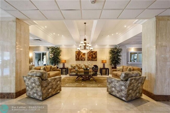 Foto del edificio - 1012 N Ocean Blvd