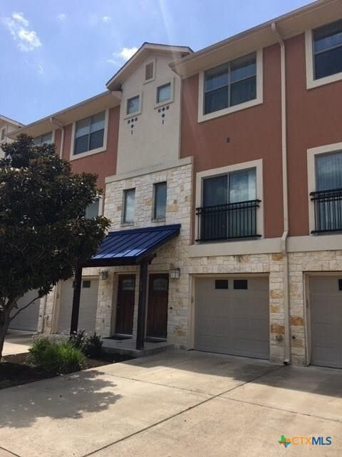 Foto del edificio - 13420 Lyndhurst St