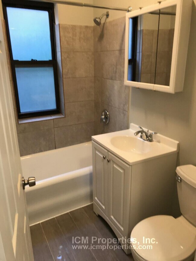 Foto del edificio - 623 W Melrose St