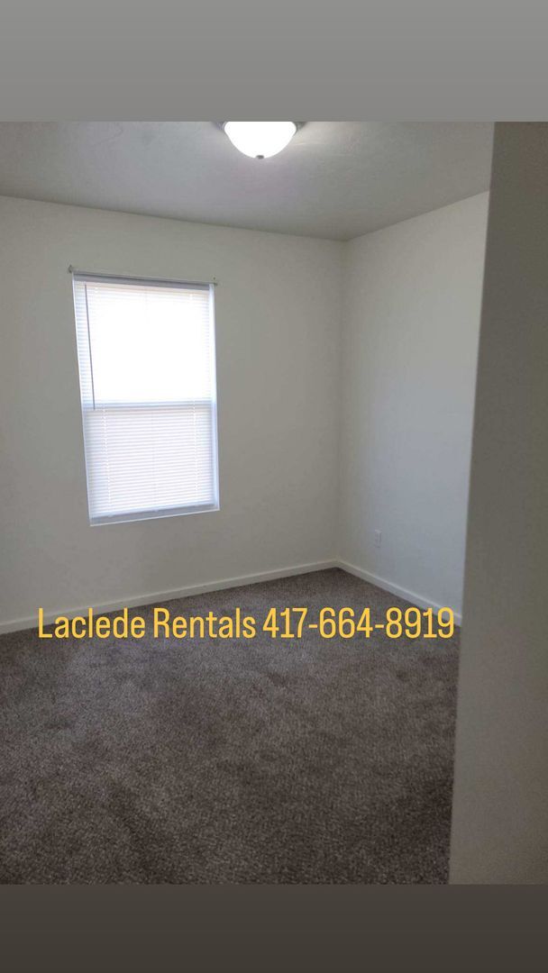 Building Photo - FEBRUARY SPECIAL! RENT $1100, DEPOSIT $1100*