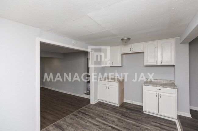 Foto del edificio - 2332 Bradford St