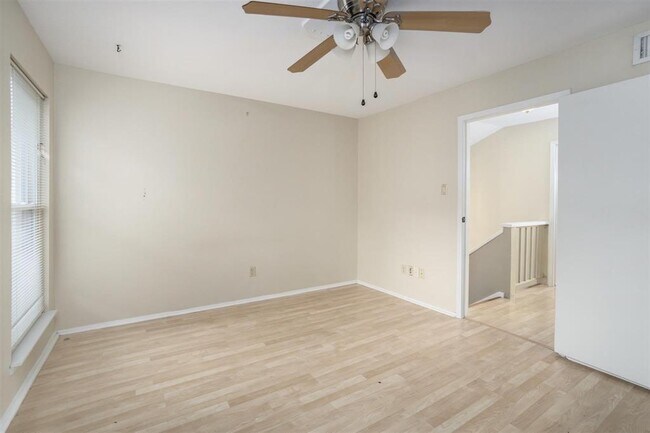 Building Photo - 18511 Egret Bay Blvd