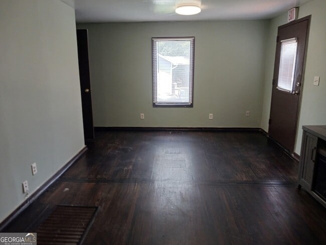 Building Photo - 5549 GA-42