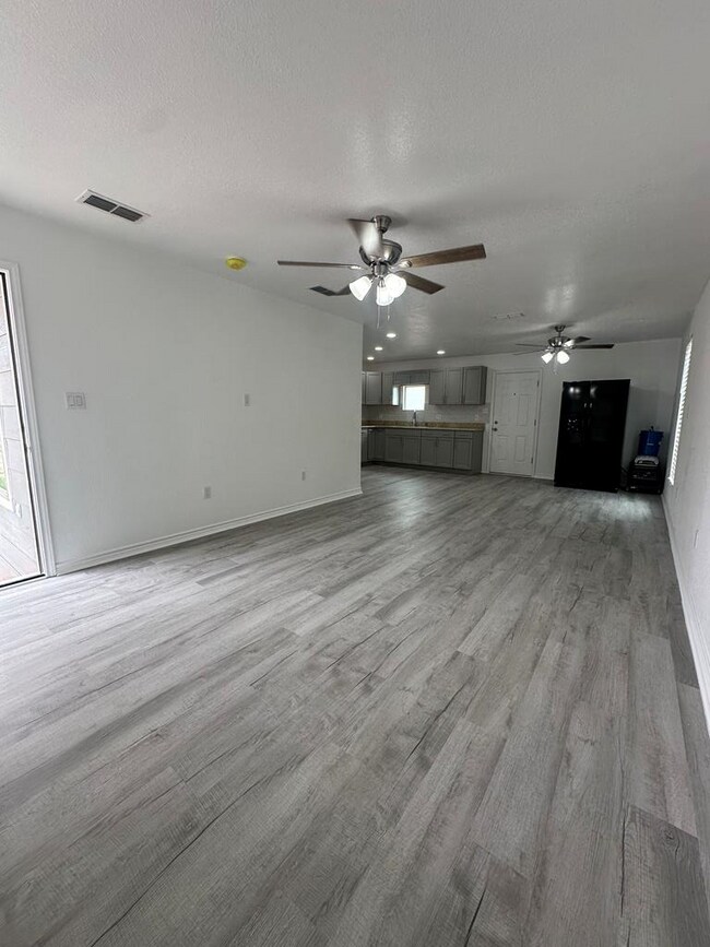 Foto del edificio - 3580 N Treadway Ave