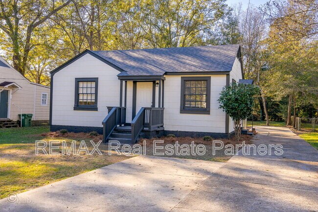 Building Photo - 604 Melba Ave