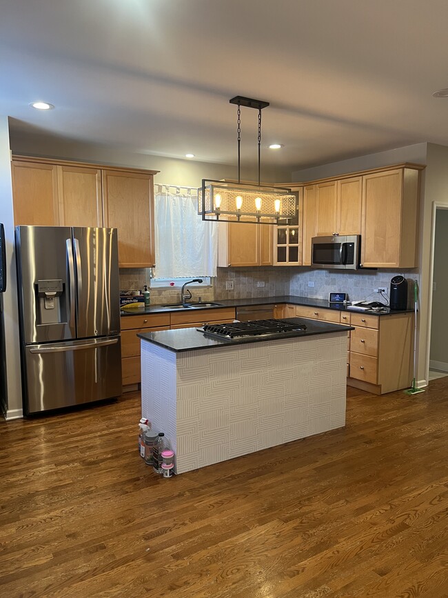 Building Photo - 3119 S Indiana Ave