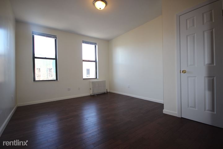 Primary Photo - 1495 Dekalb Ave