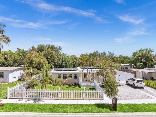Foto del edificio - 1837 NE 48th Ct