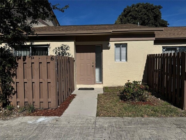 Building Photo - 10725 NW 30th Pl