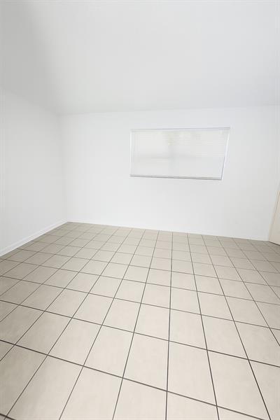 Foto del edificio - 1151 NE 17th Ct