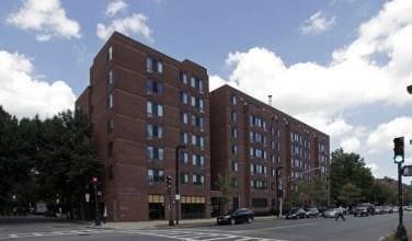 Primary Photo - 725 Tremont St