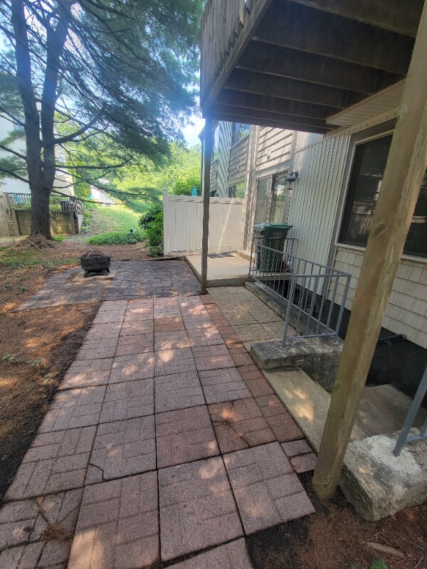Building Photo - 44 Dendron Ct