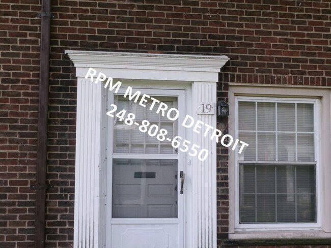 Building Photo - Ready to be Moved in Brick Condo in Dearborn.