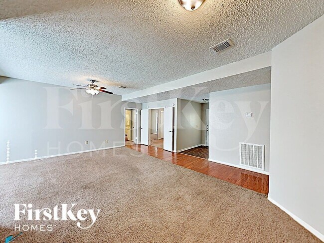 Foto del edificio - 9311 Wallingham Dr